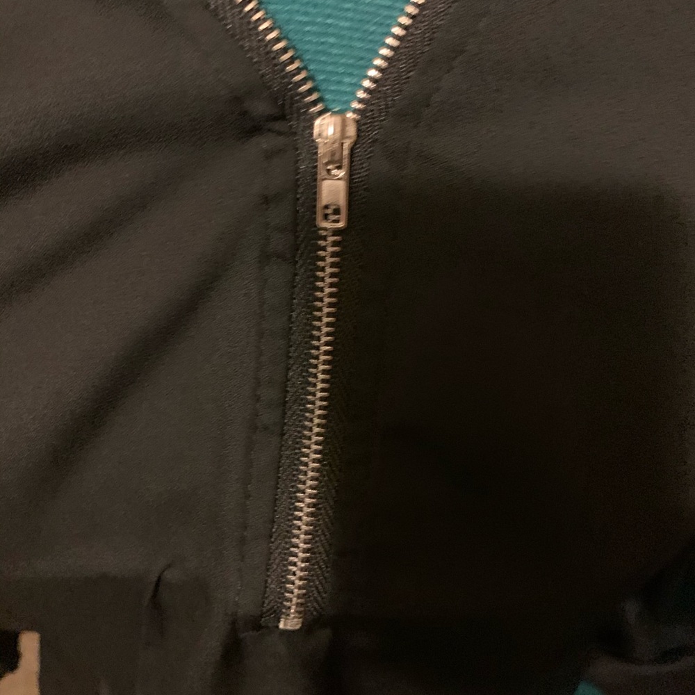 Zipper v neck blouse